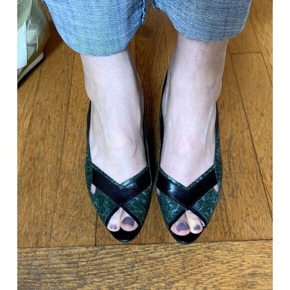 Vintage 70s Pointed Toe Slingback SnakeSkin Wedge Shoe Black Green Women's 38/7 - Picture 9 of 9